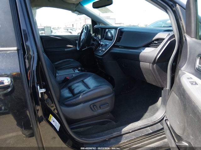 Toyota Sienna Se 8 Passenger