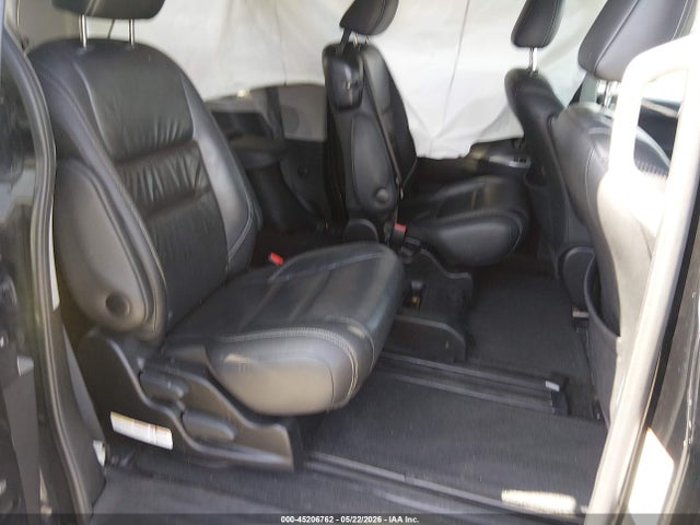 Toyota Sienna Se 8 Passenger