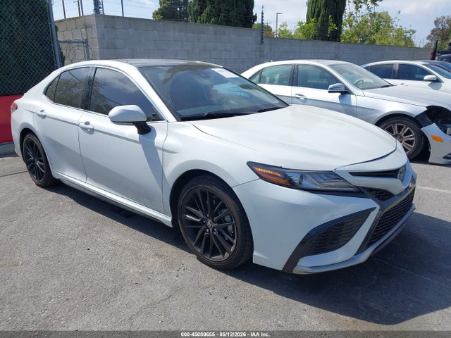 Salvage Toyota Camry Image