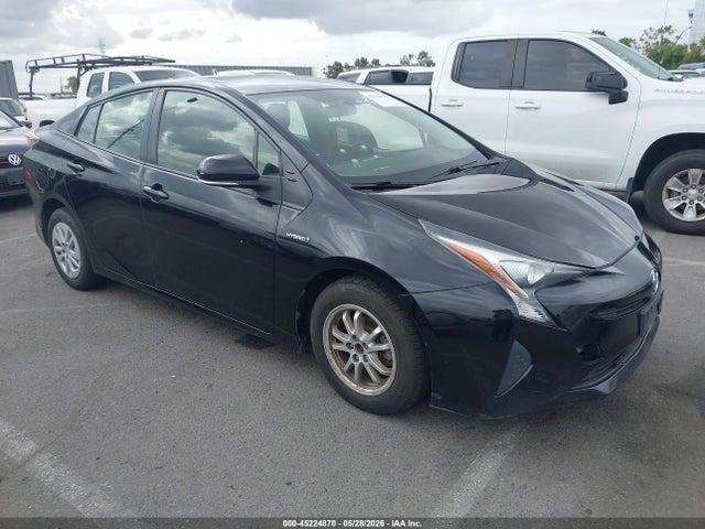 Salvage Toyota Prius Image