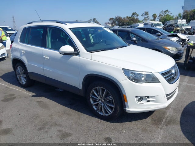 Salvage Volkswagen Tiguan Image
