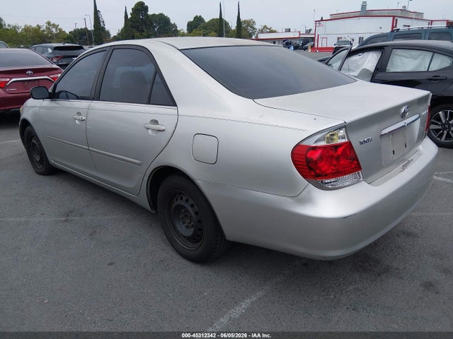 Toyota Camry Std