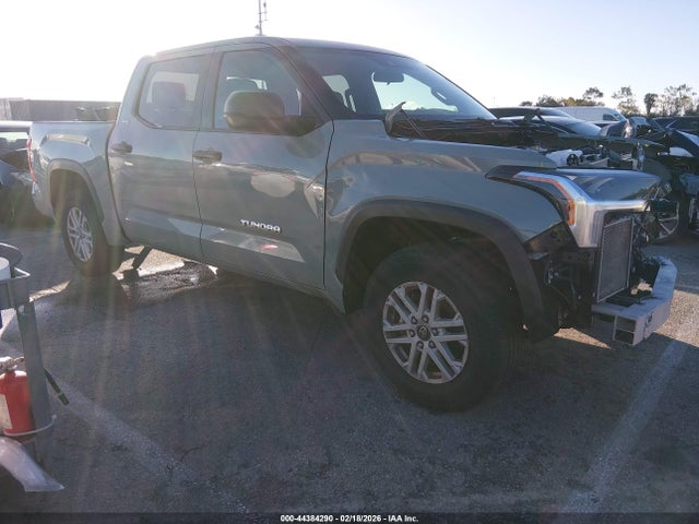 Salvage Toyota Tundra Image