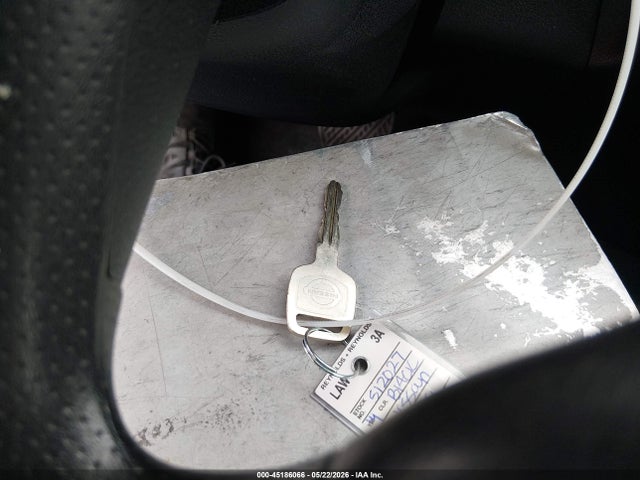 Nissan Versa 1.6 S