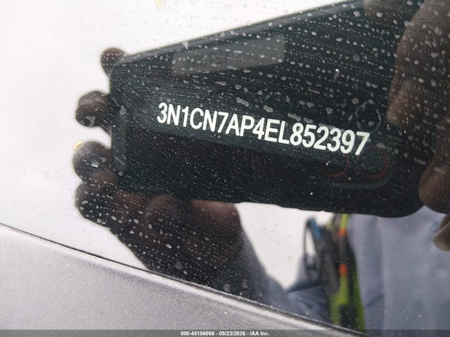 Nissan Versa 1.6 S