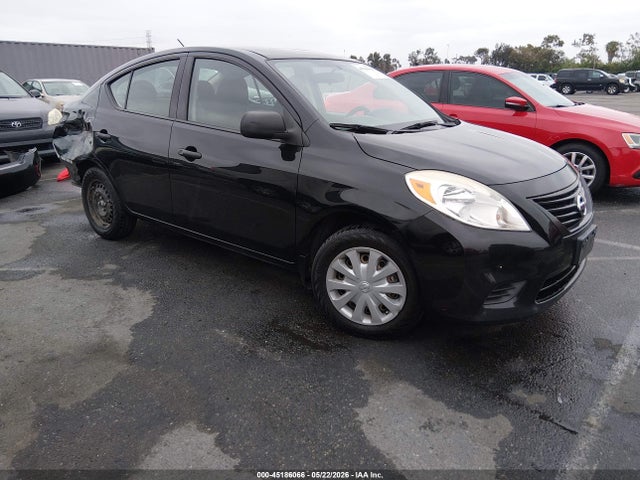 Salvage Nissan Versa Image