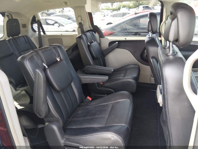 Chrysler Town & Country Touring