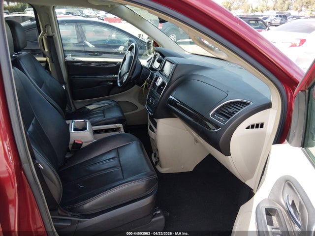 Chrysler Town & Country Touring