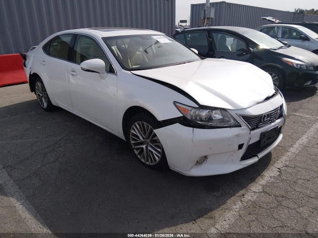 Salvage Lexus Es Image
