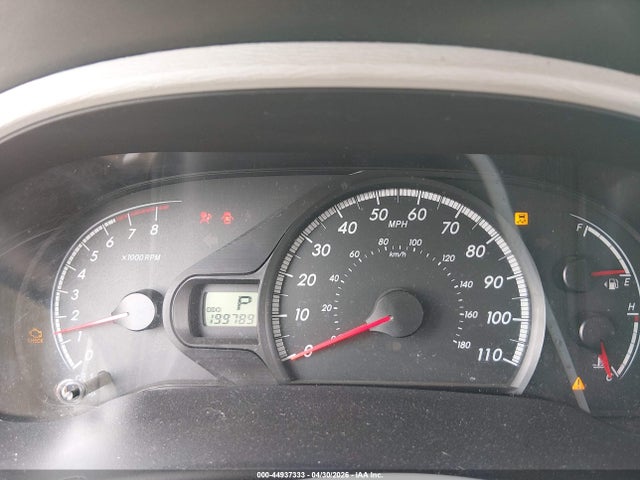 Toyota Sienna Le V6