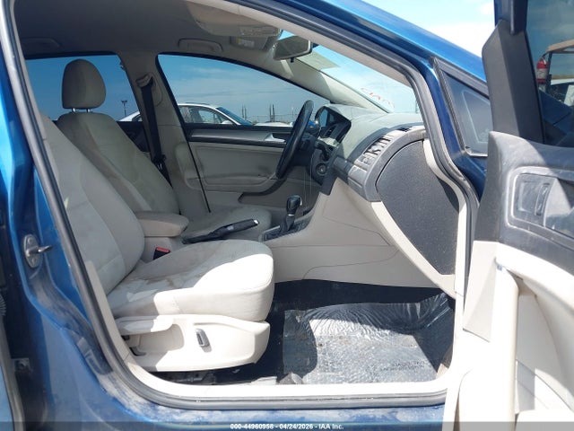 Volkswagen Golf Tsi S 4-door