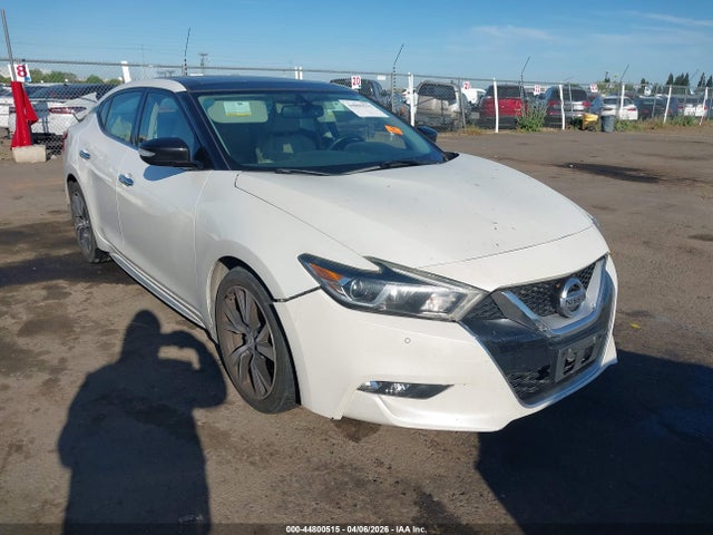 Salvage Nissan Maxima Image