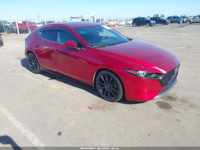 Salvage Mazda Mazda3 Image