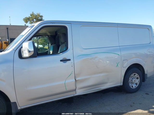Nissan Nv Sv V8