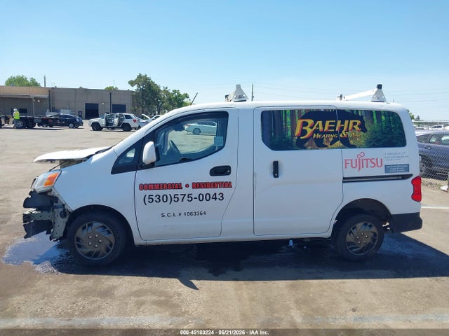 Nissan Nv