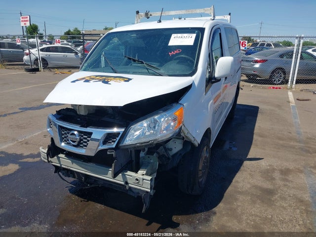 Nissan Nv