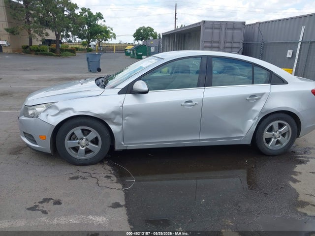Chevrolet Cruze 1lt Auto