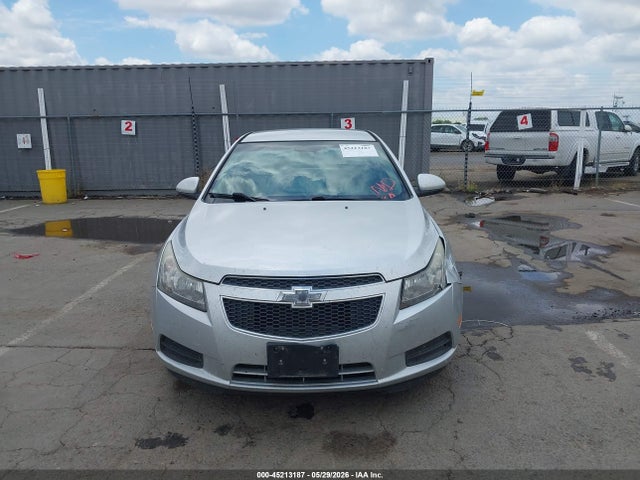 Chevrolet Cruze 1lt Auto
