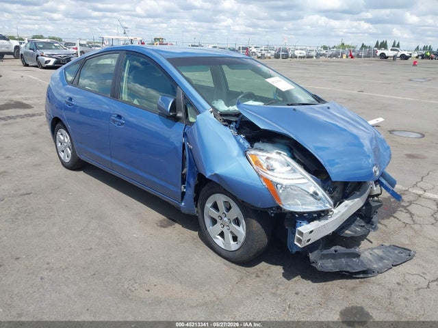 Salvage Toyota Prius Image