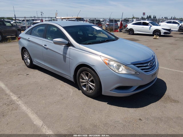 Salvage Hyundai SONATA Image