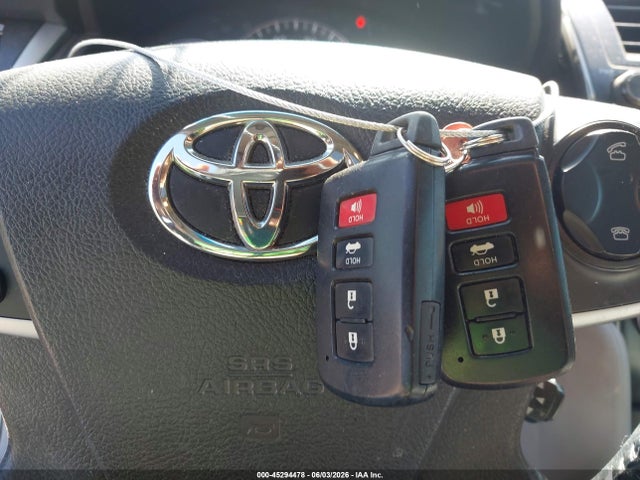 Toyota Camry Xle V6