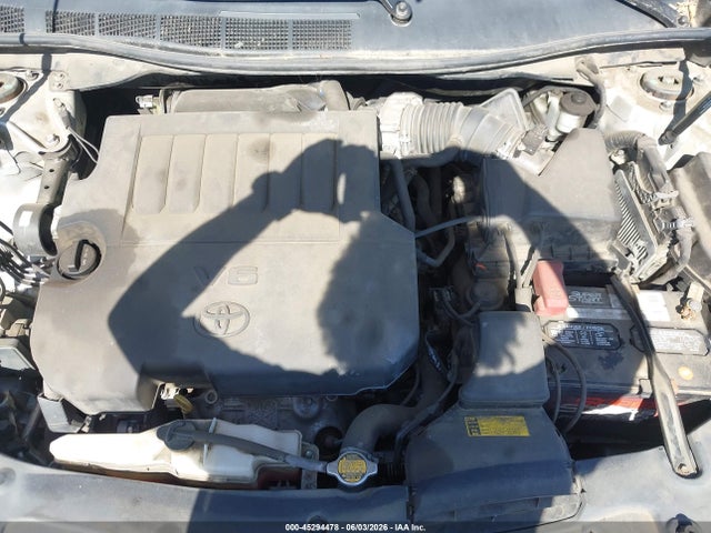 Toyota Camry Xle V6
