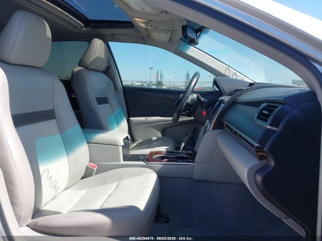 Toyota Camry Xle V6