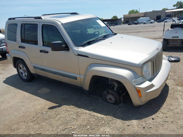 Salvage Jeep Liberty Image