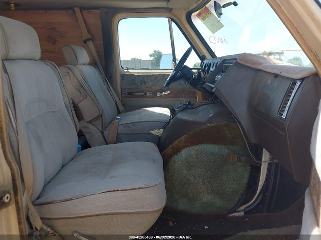 GMC Rally Wagon Van G2500