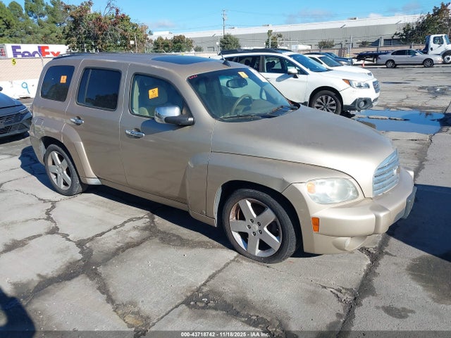Salvage Chevrolet HHR Image