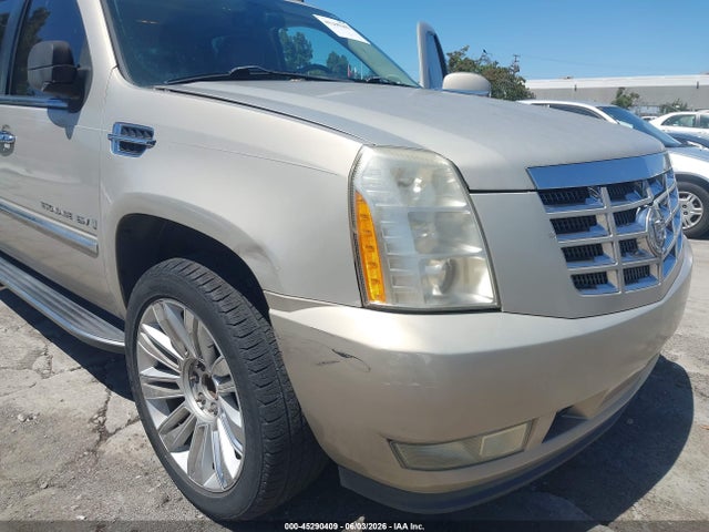 Cadillac Escalade Standard