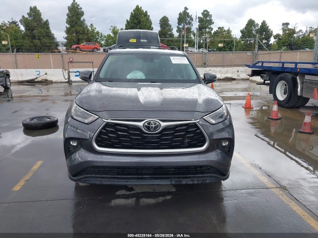 Toyota Highlander Le