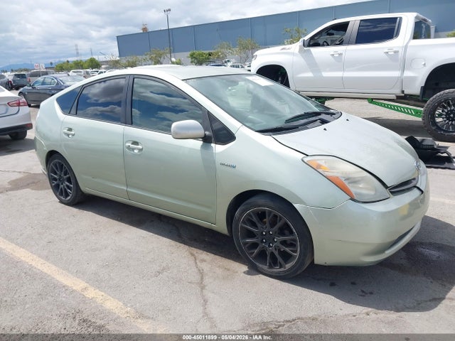 Salvage Toyota Prius Image