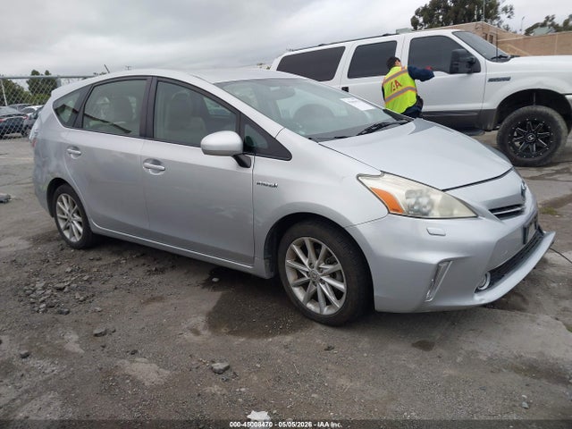Salvage Toyota Prius v Image