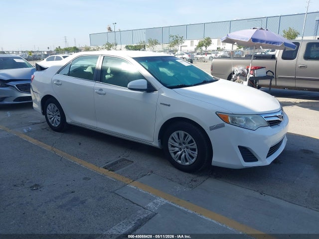 Salvage Toyota Camry Image