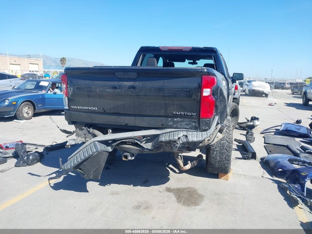 Chevrolet Silverado 1500 Custom