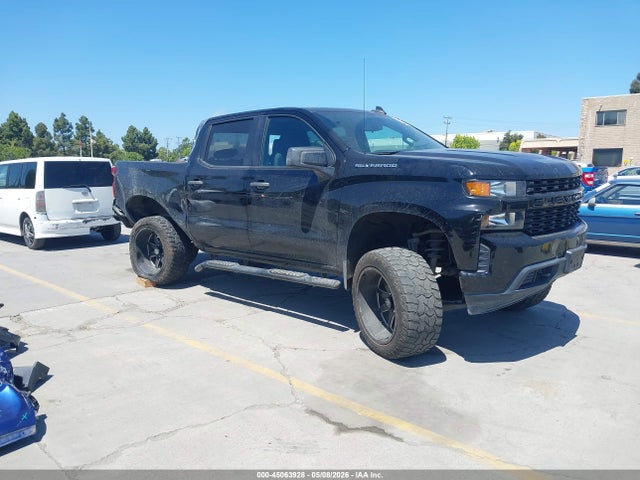 Salvage Chevrolet Silverado 1500 Image