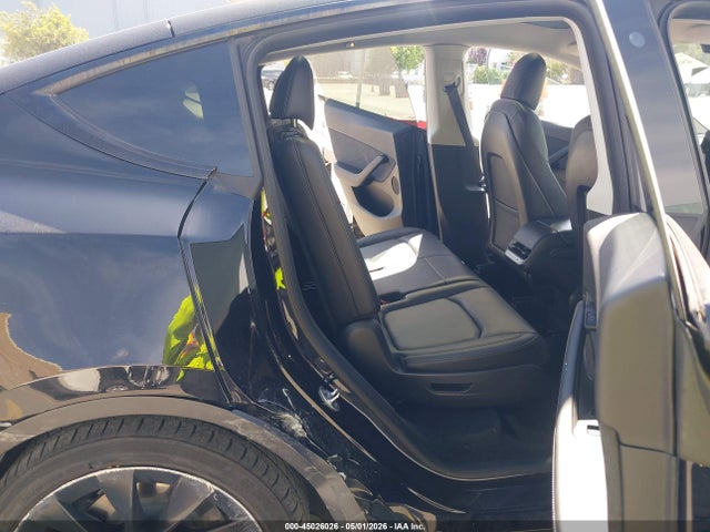 Tesla Model Y Long Range Dual Motor All-wheel Drive