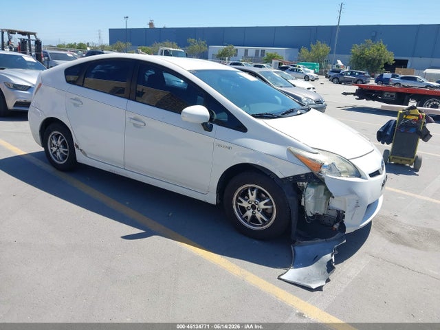 Salvage Toyota Prius Image