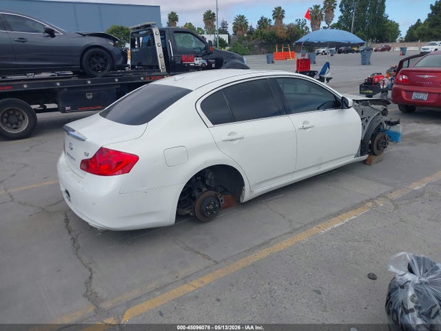 INFINITI G37 Journey