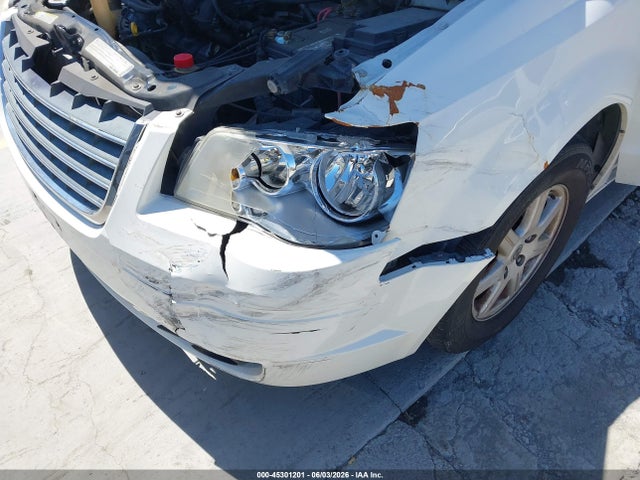 Chrysler Town & Country Touring