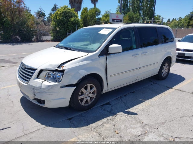 Chrysler Town & Country Touring