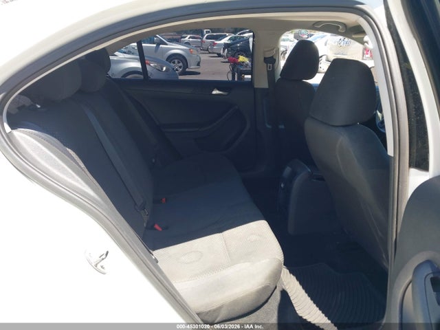 Volkswagen Jetta 2.0l S