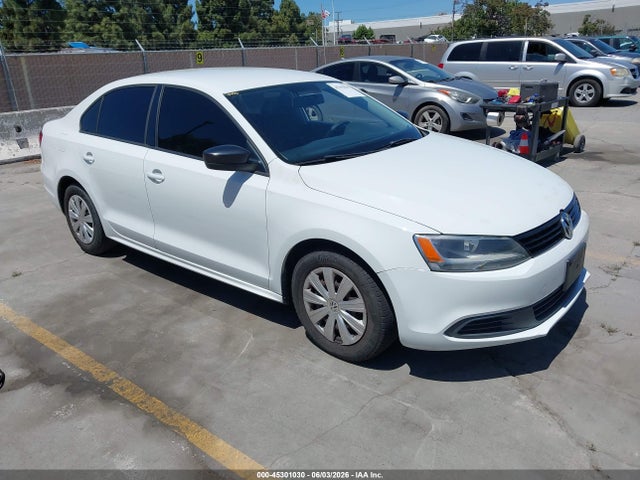 Salvage Volkswagen Jetta Image