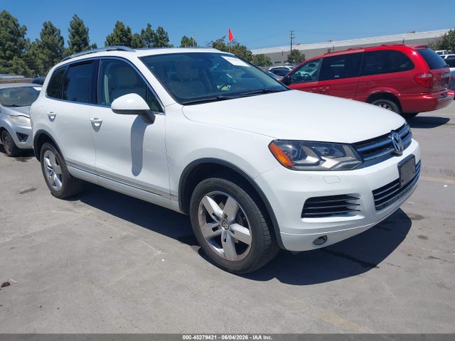 Salvage Volkswagen Touareg Image
