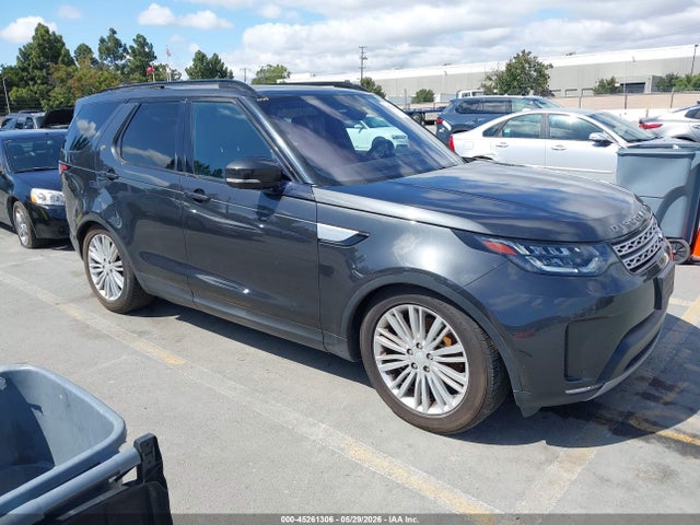 Salvage Land Rover Discovery Image