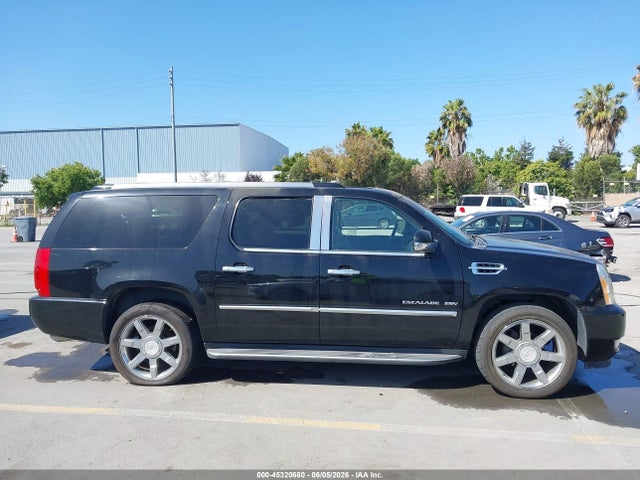 Cadillac Escalade Standard