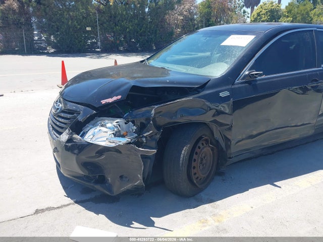 Toyota Camry Le V6
