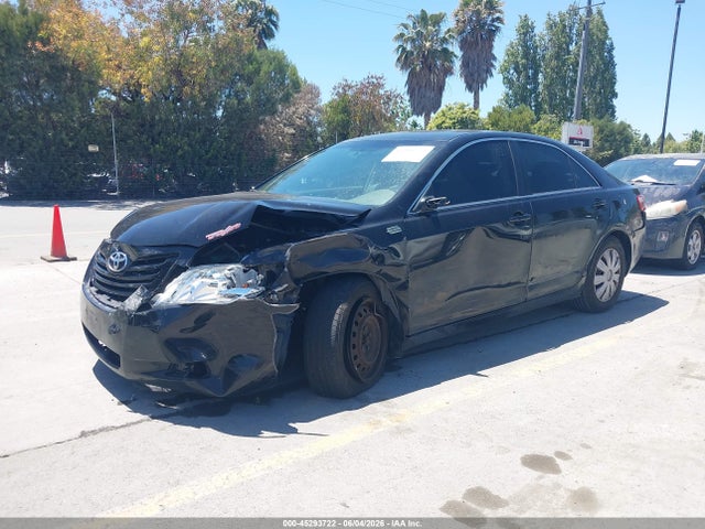 Toyota Camry Le V6
