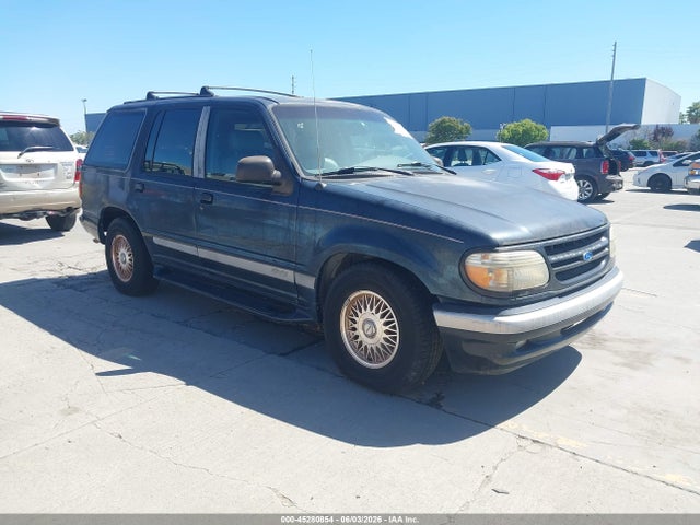 Salvage Ford Explorer Image